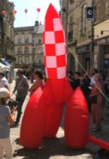 Location 50€ Fusée rouge et blanche